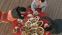 舌尖上的乌伦古湖 新疆不一样的全鱼宴