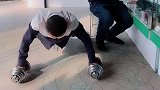 大哥在家就可以健身，这样的操作好优秀啊，网友：不愧是位高手！