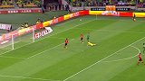 第79分钟北京中赫国安球员巴坎布射门