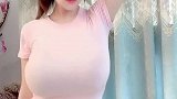 长得很清纯，身材却很丰满，什么原因呢