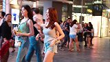 街拍，这样身材和打扮的姑娘，才是成熟男人的菜