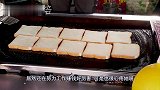 韩国街头的爆款小吃：祖母的面包！简单又美味，挤上番茄酱超诱人