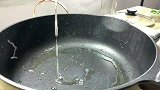 神厨猫猫给主人做鱼汤，口水直流三千尺
