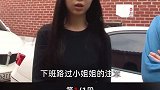 残疾小狗被狠心丢弃垃圾桶，被善良小姐姐救助重获新生。