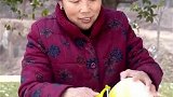 吃柚子皮别扔了，这样做比饮料还好喝，农村的姥姥是万能的！