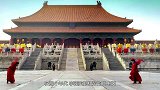 北京挖出李莲英墓，砸废三把铁锤才打开，开棺后专家倒吸一口凉气