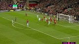 第24分钟曼城球员京多安射门 - 打偏