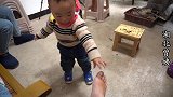 小成喜怀二胎，曾姨照顾公婆孕妇两头不能兼顾，想和大嫂换个顺序
