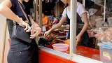 这就是为什么那么多已婚男人喜欢在我这买卤菜的原因