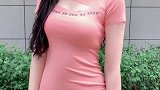 包臀裙穿在小姐姐的身上，显得越发气质如兰温婉娴静