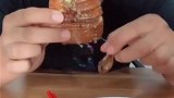 吃货吃香辣鱿鱼，这吃相太有食欲了！