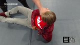 WWE-18年-2018幸存者大赛：大跌眼镜！德雷克遭大秀哥锁喉竟吓尿裤子-花絮