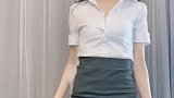 都市职业装美女跳舞，确实有身材有颜值跳舞肯定不差