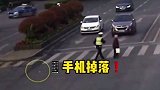 网友：善良真的会传染 交警 感人