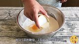 早餐面包别出去买了，加1个鸡蛋简单一卷，柔软酥脆，全家都喜欢