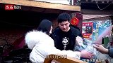 到底谁在作秀陈亚男兑现诺言回归朱楼村，却遭大衣哥全程无视！
