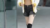 小姐姐这样的身材和颜值，是女生羡慕，男生爱慕的类型吧？