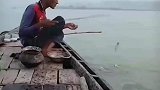 垂危大师钓鱼两秒一条鱼