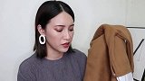 今年流行这件拼接帽衫，时尚又宽松显瘦，80后女人谁穿谁漂亮