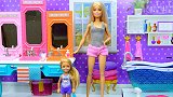 芭比娃娃玩具：芭比和小凯莉的日常