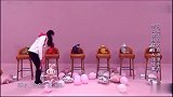 迪丽热巴夸鹿晗是个非常细心的人，也很会照顾女生，鹿晗瞬间羞涩