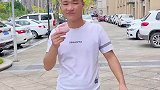 看来她反应还是有点迟钝