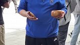 大爷知识渊博，直接说出围棋的起源，摊主只能交学费给大爷打折玩收藏上域鉴 豪横大爷 围棋