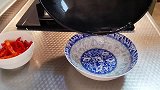 炒空心菜易发黑，第一步切记不要直接放油炒，饭店的做法有啥不同