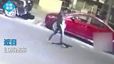 南京一男子因债务纠纷，当街持刀行凶，致被害人当场身亡