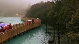 近乎凝固的湛蓝
