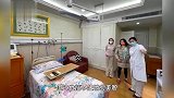 向太继女向均羚近况曝光，身材肥胖却难掩美貌，44岁未婚当老板