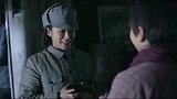 长城红：村民对女八路有意思，哪料悍妇不乐意，直接要上房揭瓦