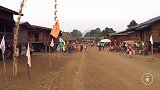 这是老挝的普通农村，基本没有水泥路！实拍老挝农村节日现场