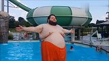 400斤胖子跳水是什么样，看完简直太搞笑了