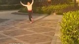 女孩连续做44个后空翻