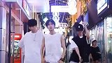 发现两个小可爱