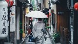 为什么日本人有折叠伞不用，却唯独偏爱“长杆雨伞”？