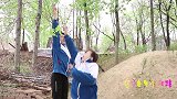 甜甜和来福不想吃饭，妈妈给兄妹烤茄子