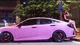 美女坐坏减震