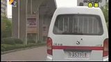 拒载乘客起口角 狠心的哥连撞三人-7月8日