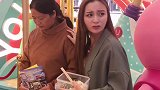 很尴尬抱错了人