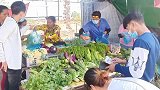 老外：中国小伙带你走进菜市场 实地了解柬埔寨的物价