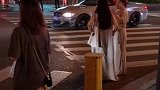 夜晚兜风，开敞蓬车最适合了
