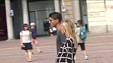 莫拉塔意外现身都灵街头 记者追问：你会回到尤文吗？