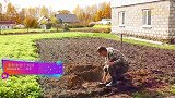 兵哥哥野外原始烤肉，打开那一刻，让人直流口水！