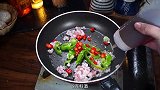 辣椒炒肉步骤超详细，百吃不腻的辣椒炒肉，超级下饭