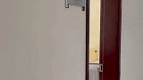 消防队的女厕所总让人捉摸不透，没人看门我都不敢上