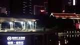 安静欣赏夜景，将喧闹归零。