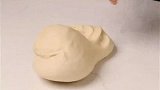 用空气炸锅来做奶香小面包，上色完美，松软可口