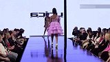 时尚走秀：美女模特T台走秀，肤白貌美好性感，气质超级棒